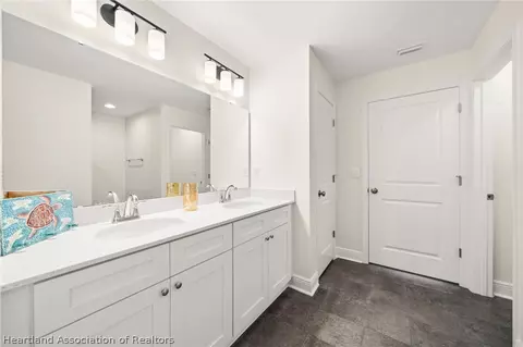Bath - 5800 Cortez Blvd, Sebring, FL 33872 photo 4 of 7