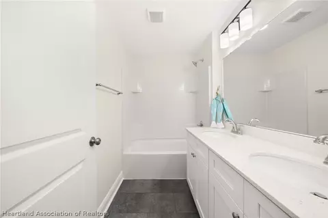 Bath - 5800 Cortez Blvd, Sebring, FL 33872 photo 6 of 7