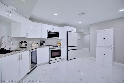Kitchen - 116 Orday Rd, Sebring, FL 33875 photo 2 of 4