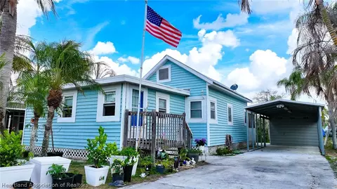 1149 6th St, Okeechobee, FL 34974