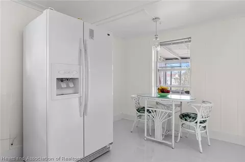 Dining - 1149 6th St, Okeechobee, FL 34974 photo 1 of 1