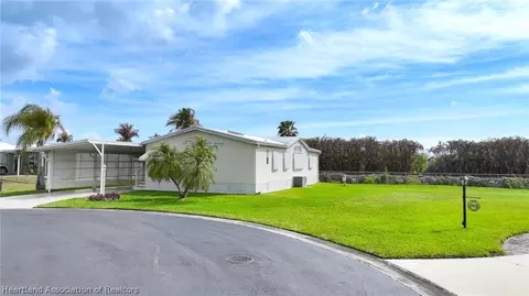 1641 SW 35th Cir, Okeechobee, FL 34974 photo 2