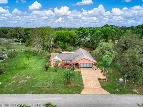216 Robinhood Ter, Sebring, FL 33876