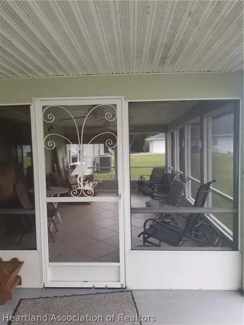 Exterior - 3601 Oakview Dr, Sebring, FL 33876 photo 6 of 10