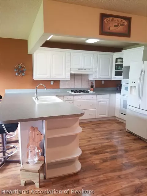 Kitchen - 3601 Oakview Dr, Sebring, FL 33876 photo 1 of 2