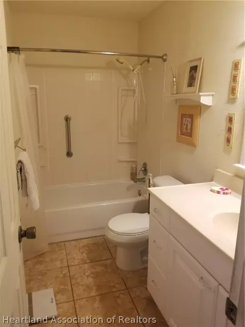 Bath - 3601 Oakview Dr, Sebring, FL 33876 photo 1 of 2