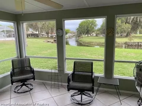 Exterior - 3601 Oakview Dr, Sebring, FL 33876 photo 4 of 10