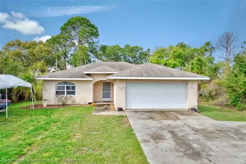 3156 Holiday Beach Dr, Avon Park, FL 33825