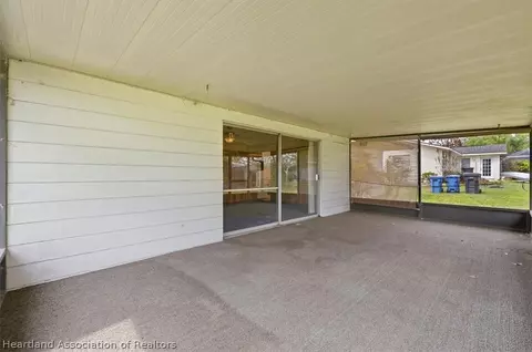 Exterior - 4429 Pinebrooke Pl, Dover, FL 33527 photo 6 of 9