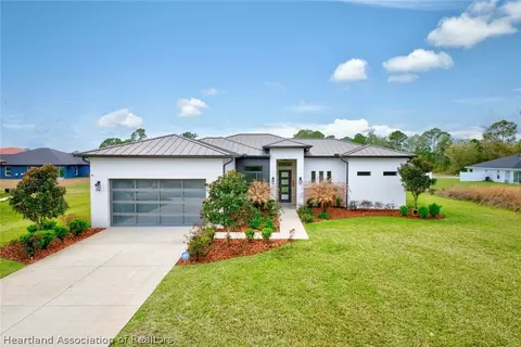 6910 San Bruno Dr, Sebring, FL 33872