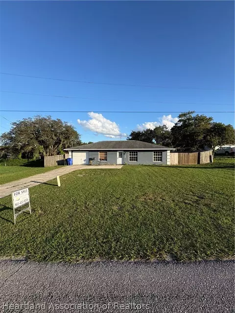 2100 N Saginaw Rd, Avon Park, FL 33825