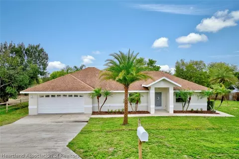 39 Miami Dr, Lake Placid, FL 33852