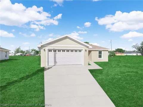 4835 Chester Ave, Bowling Green, FL 33834