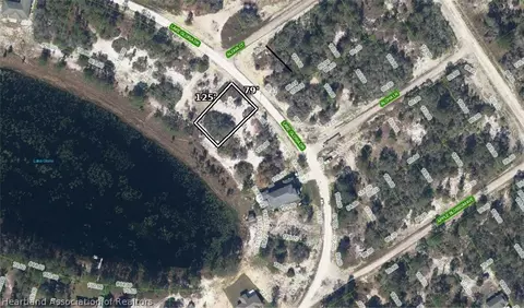 454 Lake Gloria Dr, Lake Placid, FL 33852