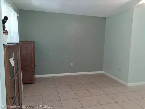 Living - 116 Friendly Cir, Sebring, FL 33876 photo 2 of 3