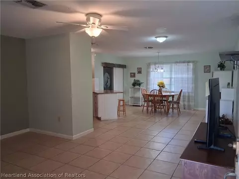 Living - 116 Friendly Cir, Sebring, FL 33876 photo 1 of 3