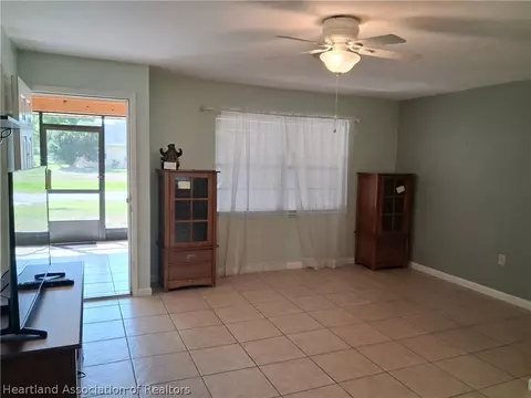 Living - 116 Friendly Cir, Sebring, FL 33876 photo 3 of 3