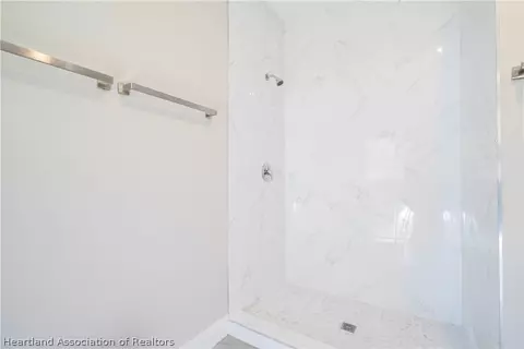 Bath - 7916 Granada Rd, Sebring, FL 33876 photo 7 of 9