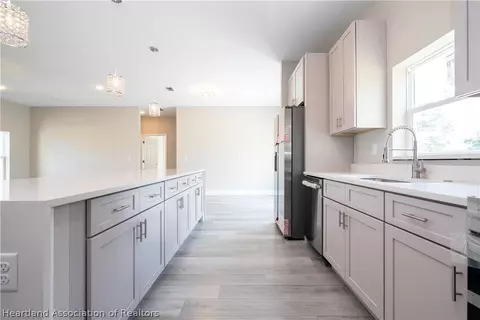 Kitchen - 7916 Granada Rd, Sebring, FL 33876 photo 9 of 9