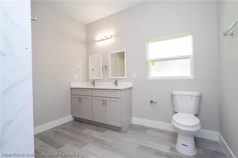 Bath - 7916 Granada Rd, Sebring, FL 33876 photo 8 of 9