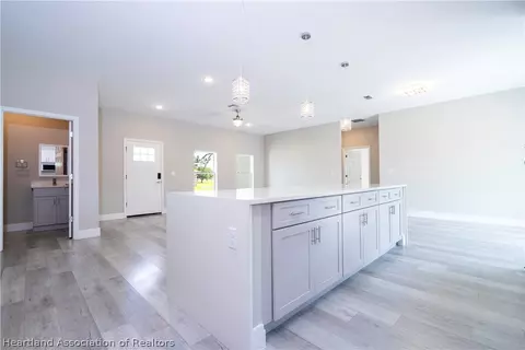 Entry Way - 7916 Granada Rd, Sebring, FL 33876 photo 1 of 2