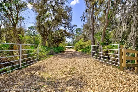 6135 Sr-66, Sebring, FL 33875