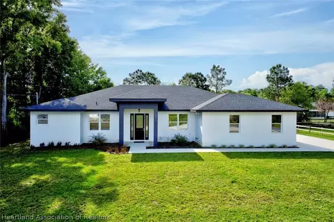 2011 W Falcon Rd, Avon Park, FL 33825