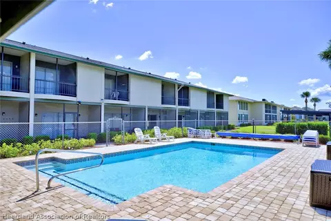 Exterior - 3633 Edgewater Dr, Sebring, FL 33872 photo 2 of 10