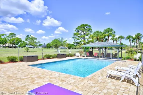 Exterior - 3633 Edgewater Dr, Sebring, FL 33872 photo 3 of 10