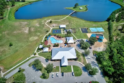 View/Area - 3633 Edgewater Dr, Sebring, FL 33872 photo 8 of 10