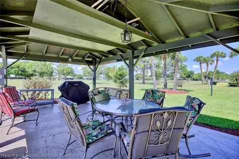 Exterior - 3633 Edgewater Dr, Sebring, FL 33872 photo 4 of 10