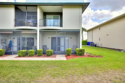 Exterior - 3633 Edgewater Dr, Sebring, FL 33872 photo 9 of 10