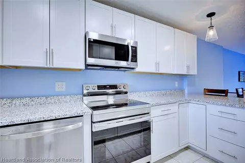 Kitchen - 3633 Edgewater Dr, Sebring, FL 33872 photo 6 of 6