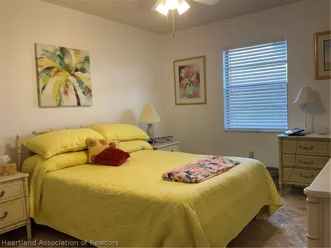 Bedroom - 3916 Thunderbird Hill Cir, Sebring, FL 33872 photo 3 of 4