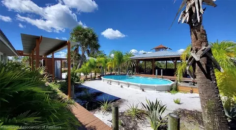 801 Jersey St NE, Lake Placid, FL 33852