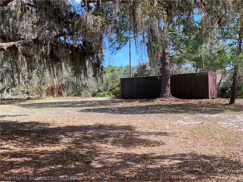 Exterior - 515 Straight St, Sebring, FL 33875 photo 5 of 12