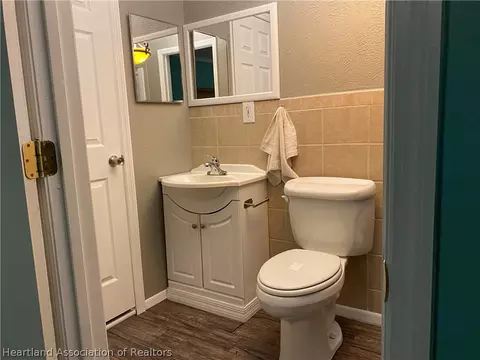 Bath - 515 Straight St, Sebring, FL 33875 photo 1 of 3