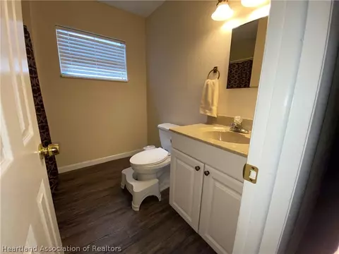 Bath - 515 Straight St, Sebring, FL 33875 photo 2 of 3
