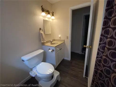 Bath - 515 Straight St, Sebring, FL 33875 photo 3 of 3