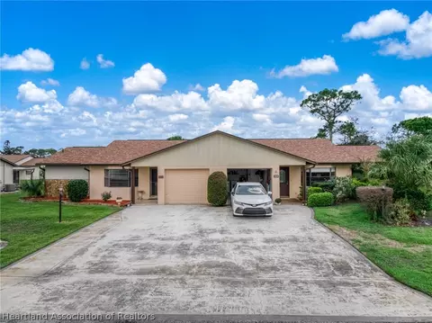 Exterior - 3838 Thunderbird Hill Cir, Sebring, FL 33872 photo 6 of 11