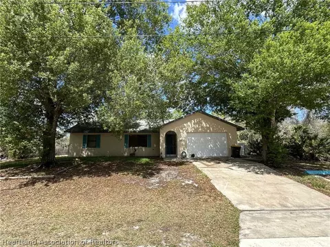 3137 Carlton Ave, Lake Placid, FL 33852
