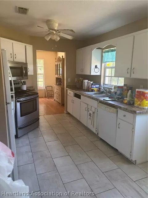 Kitchen - 5301 Lime Rd, Sebring, FL 33875 photo 1 of 1