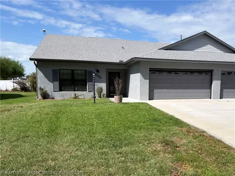 2432 N Orangewood St, Avon Park, FL 33825
