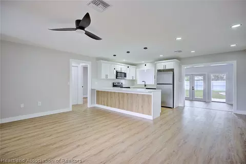 Living - 4515 Snapper Dr, Sebring, FL 33870 photo 3 of 4