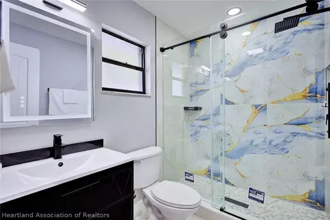 Bath - 4515 Snapper Dr, Sebring, FL 33870 photo 1 of 3