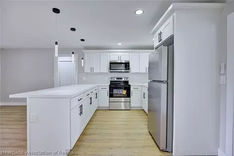 Kitchen - 4515 Snapper Dr, Sebring, FL 33870 photo 1 of 4