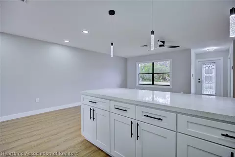Kitchen - 4515 Snapper Dr, Sebring, FL 33870 photo 4 of 4