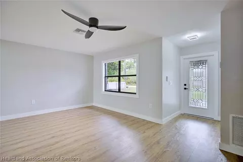 Living - 4515 Snapper Dr, Sebring, FL 33870 photo 2 of 4