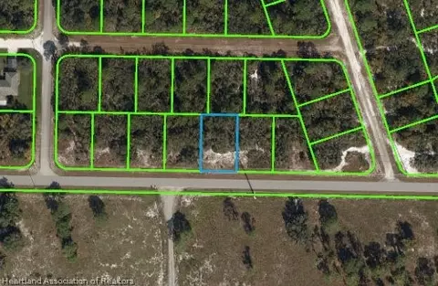1007 Lake Groves Rd NW, Lake Placid, FL 33852