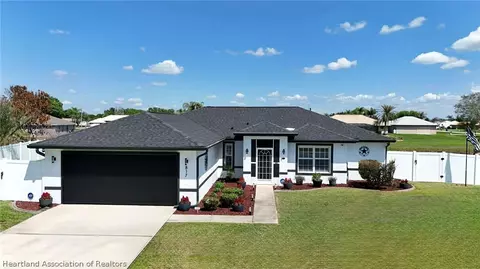 817 Holly Dr, Sebring, FL 33876